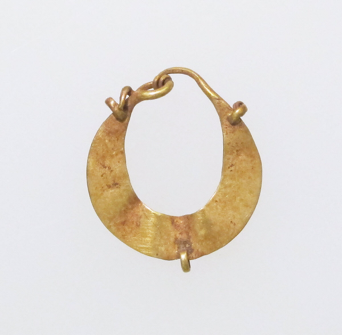 Earring, crescent-shaped, Gold