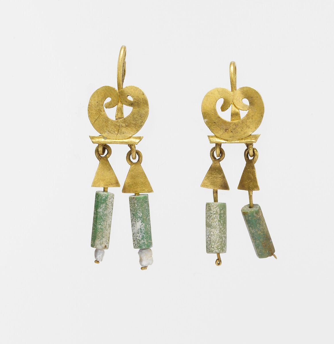 Gold and chalcedony earrings, Gold, chalcedony, Roman