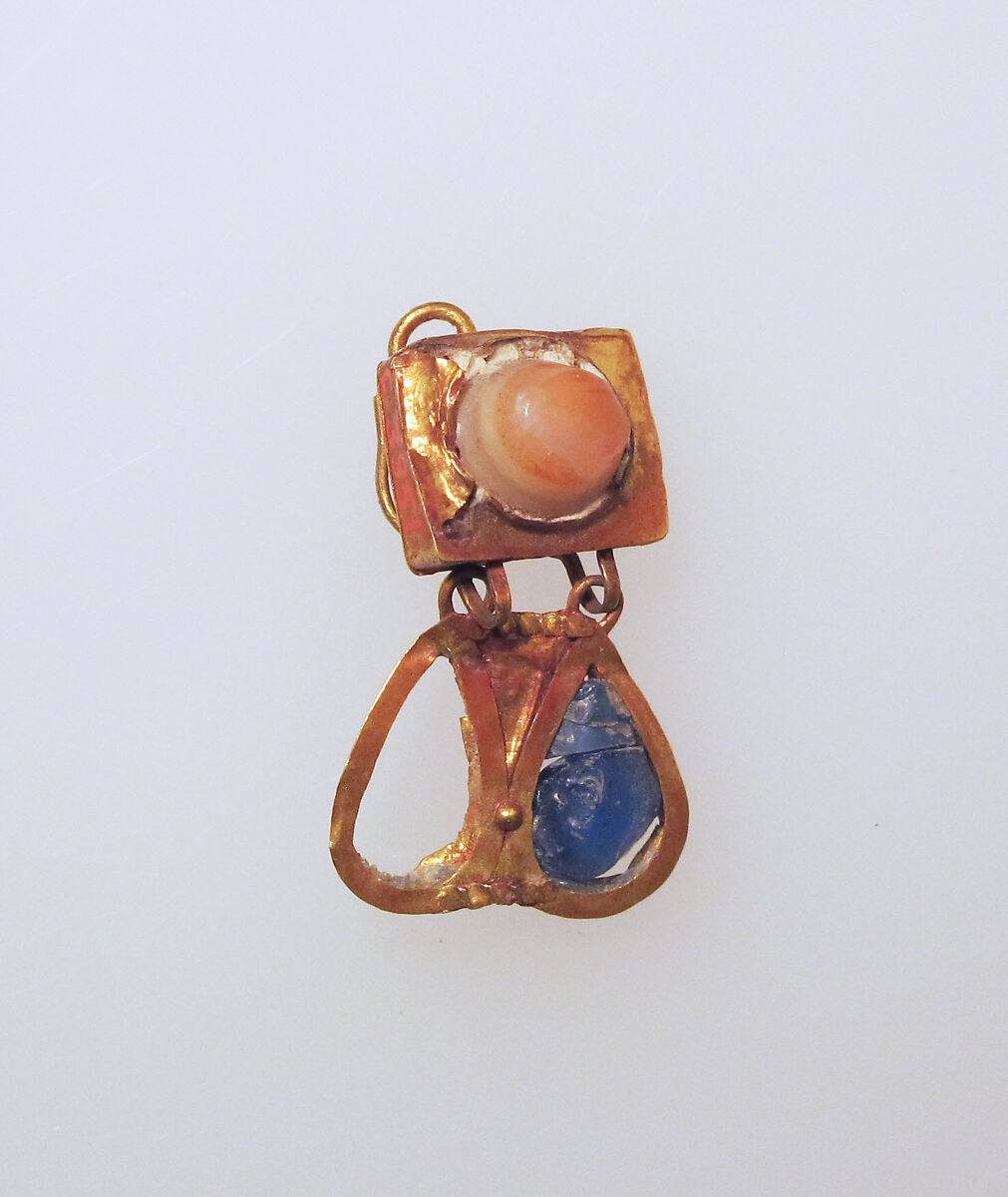 Earring-hook type, with pendants and agate setting, Gold, agate 