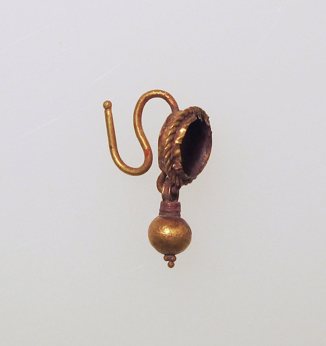 Earring-hook type with pendant, Gold 