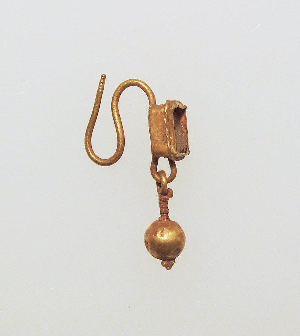 Earring-hook type with pendant, Gold, Roman 