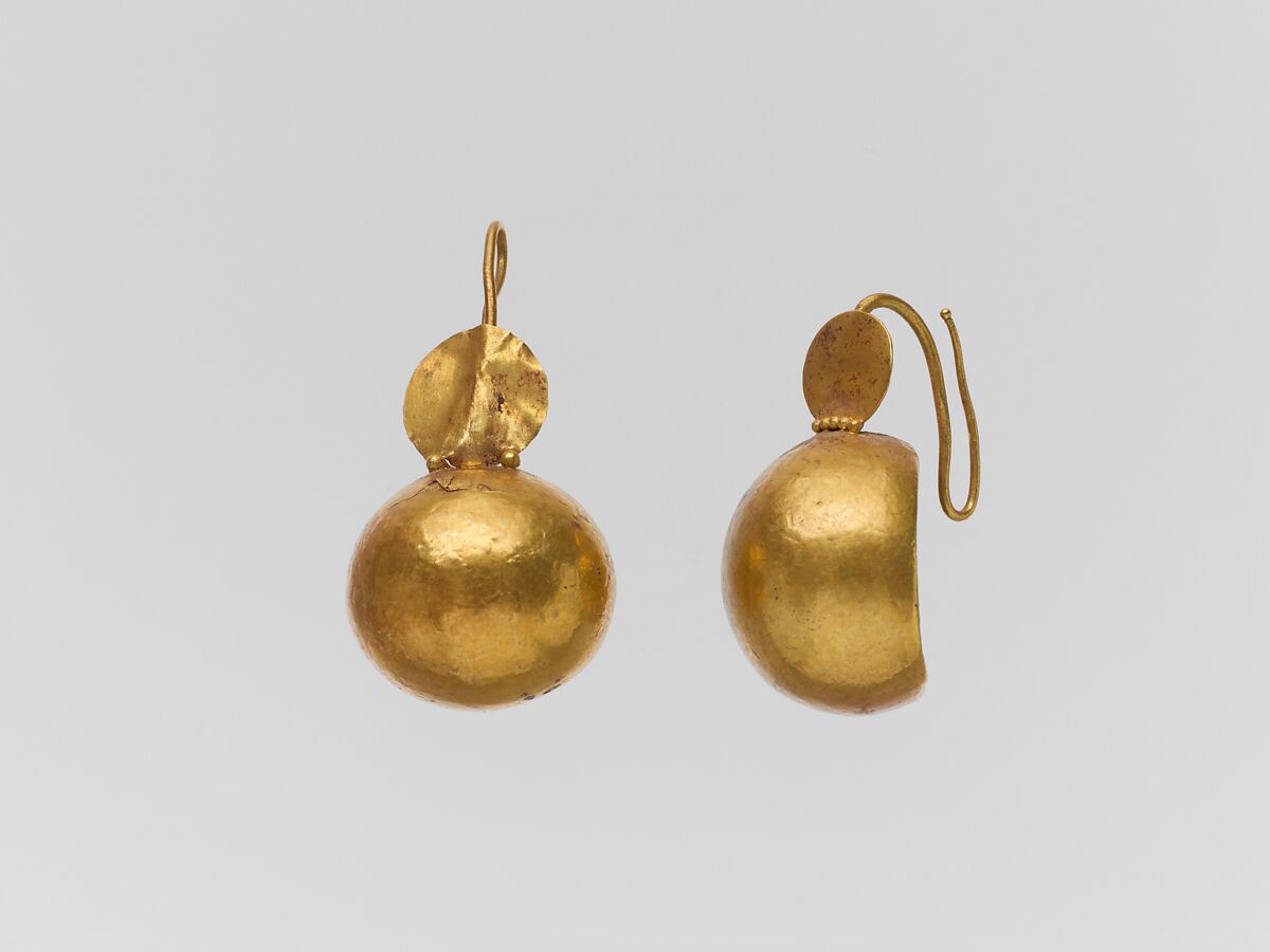 Gold earring with convex disk and small disk, Gold, Roman 
