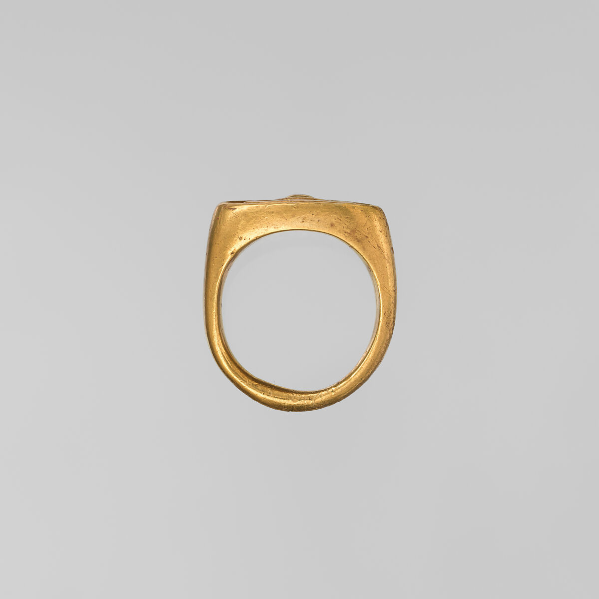Gold finger ring, Gold, Egyptian