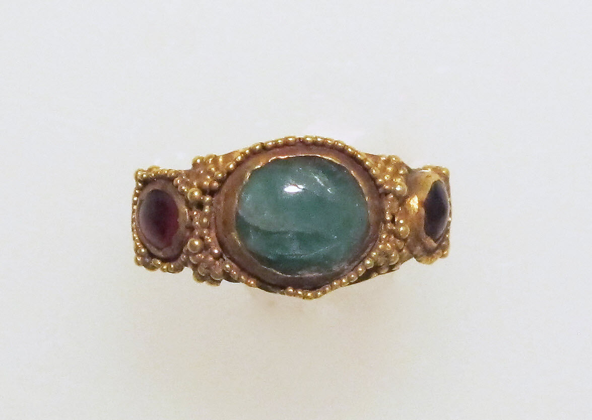 Ring, filigree, Gold, beryl, garnet 