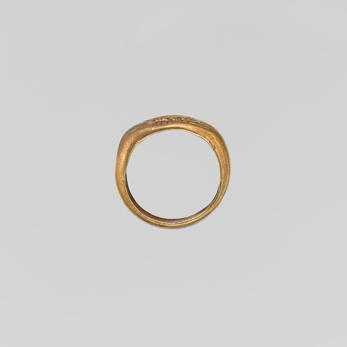 Gold ring engraved with a bird, Gold, Roman, Cypriot