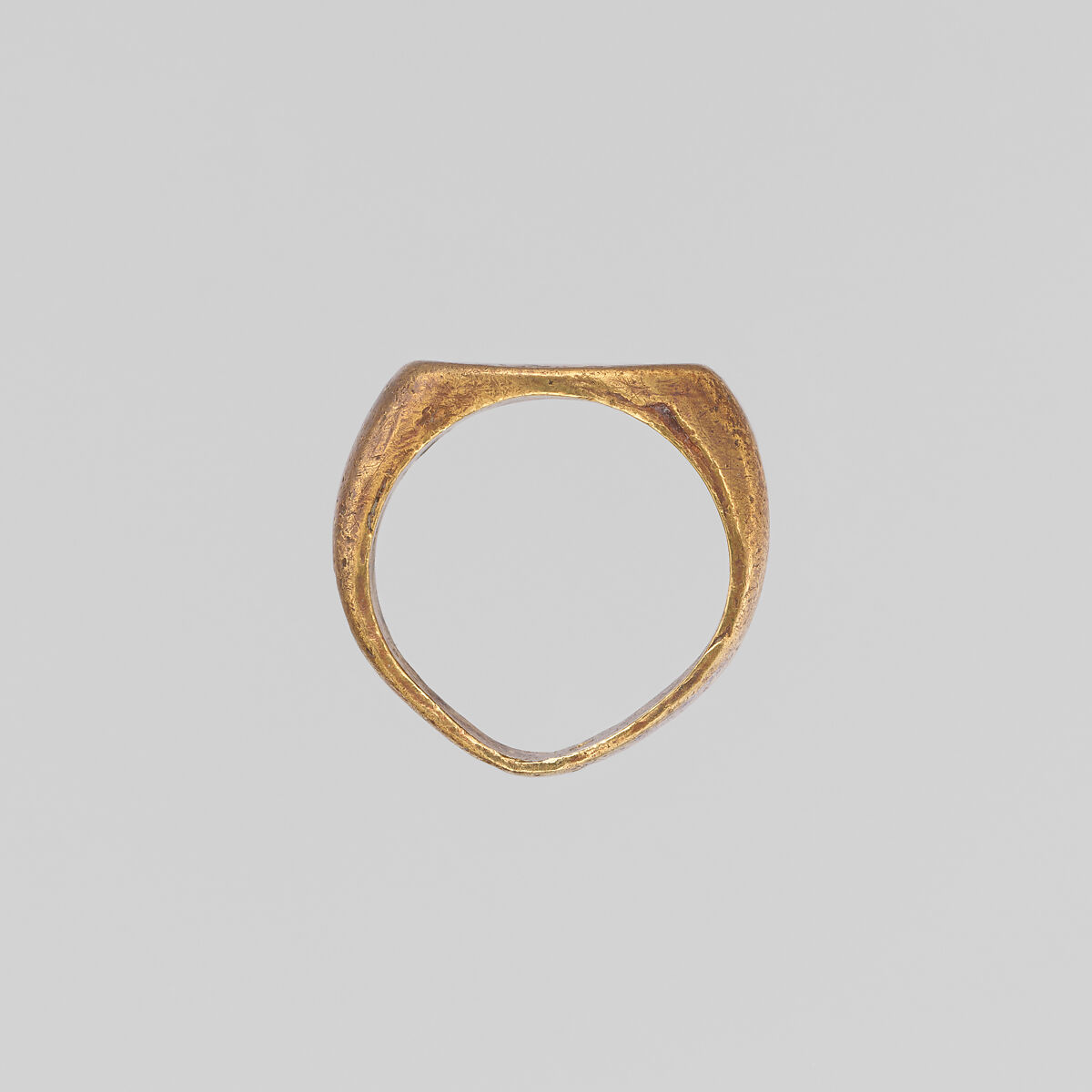 Gold ring engraved with a bird, Gold, Roman, Cypriot