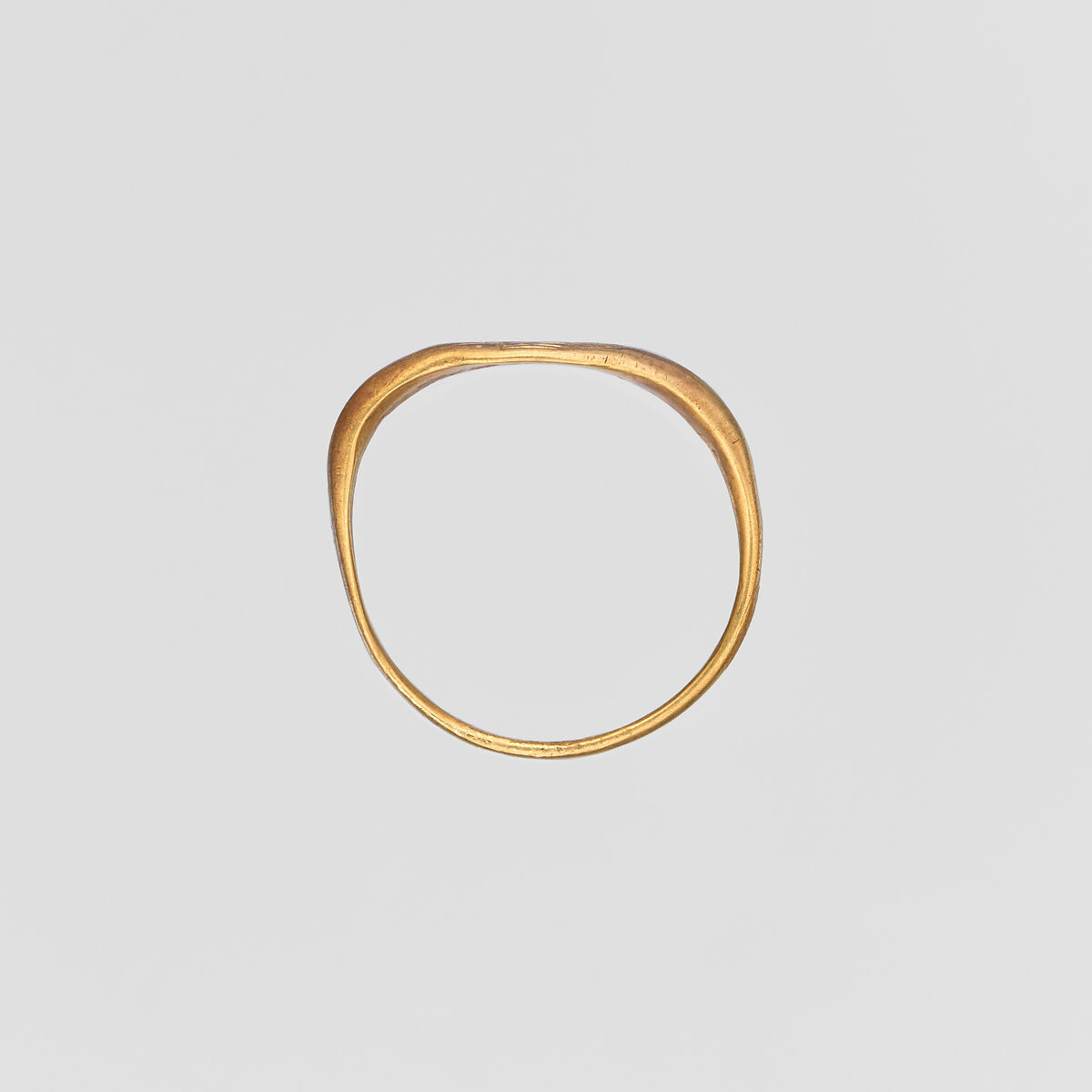 Gold ring with representation of the temple of Aphrodite at Paphos, Gold, Roman, Cypriot