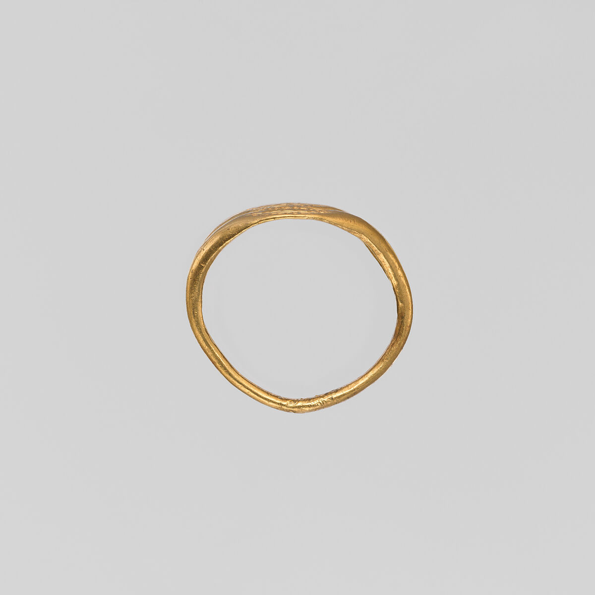 Gold ring with a double hoop and a palm frond engraved on each bezel, Gold, Roman, Cypriot