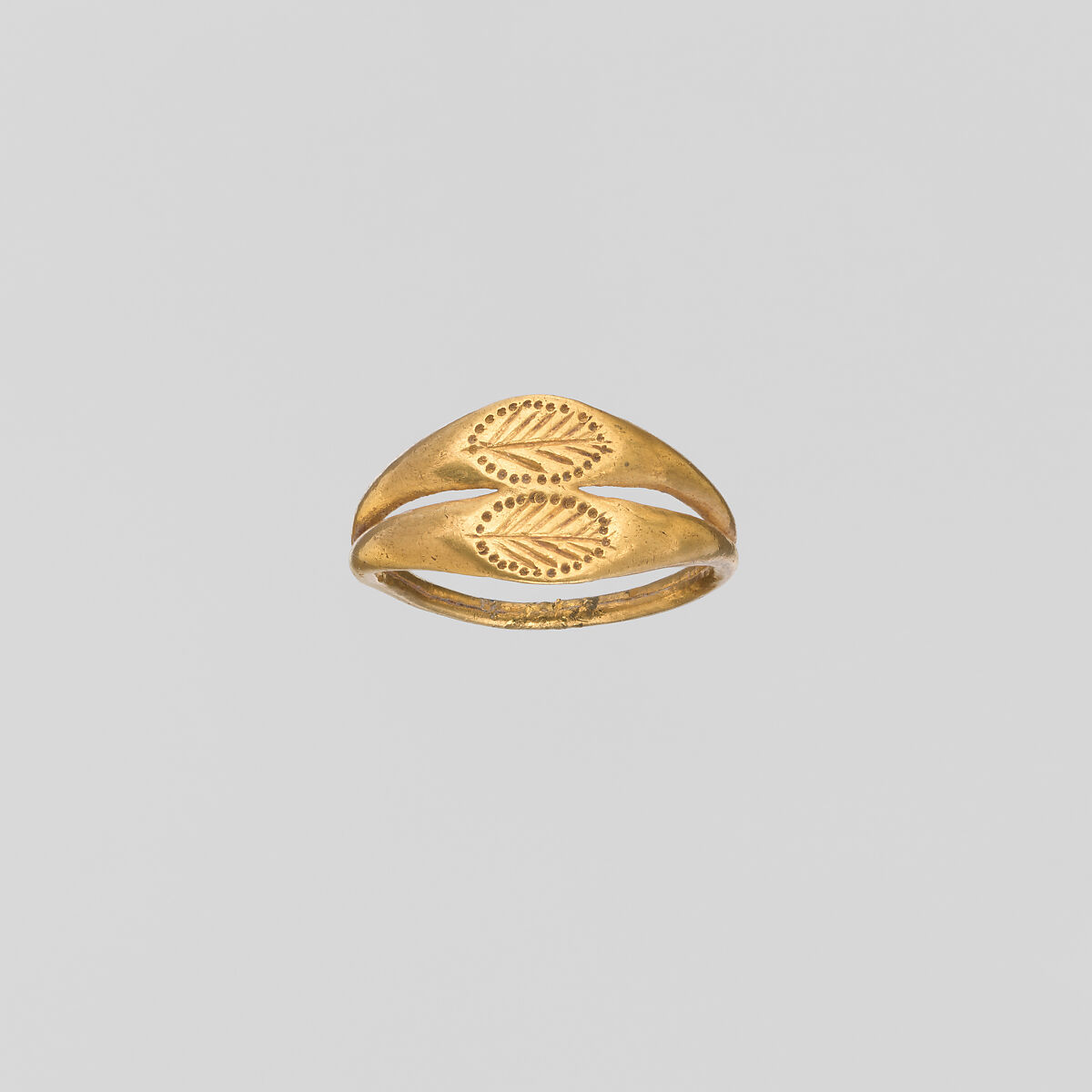 Gold ring with a double hoop and a palm frond engraved on each bezel, Gold, Roman, Cypriot 