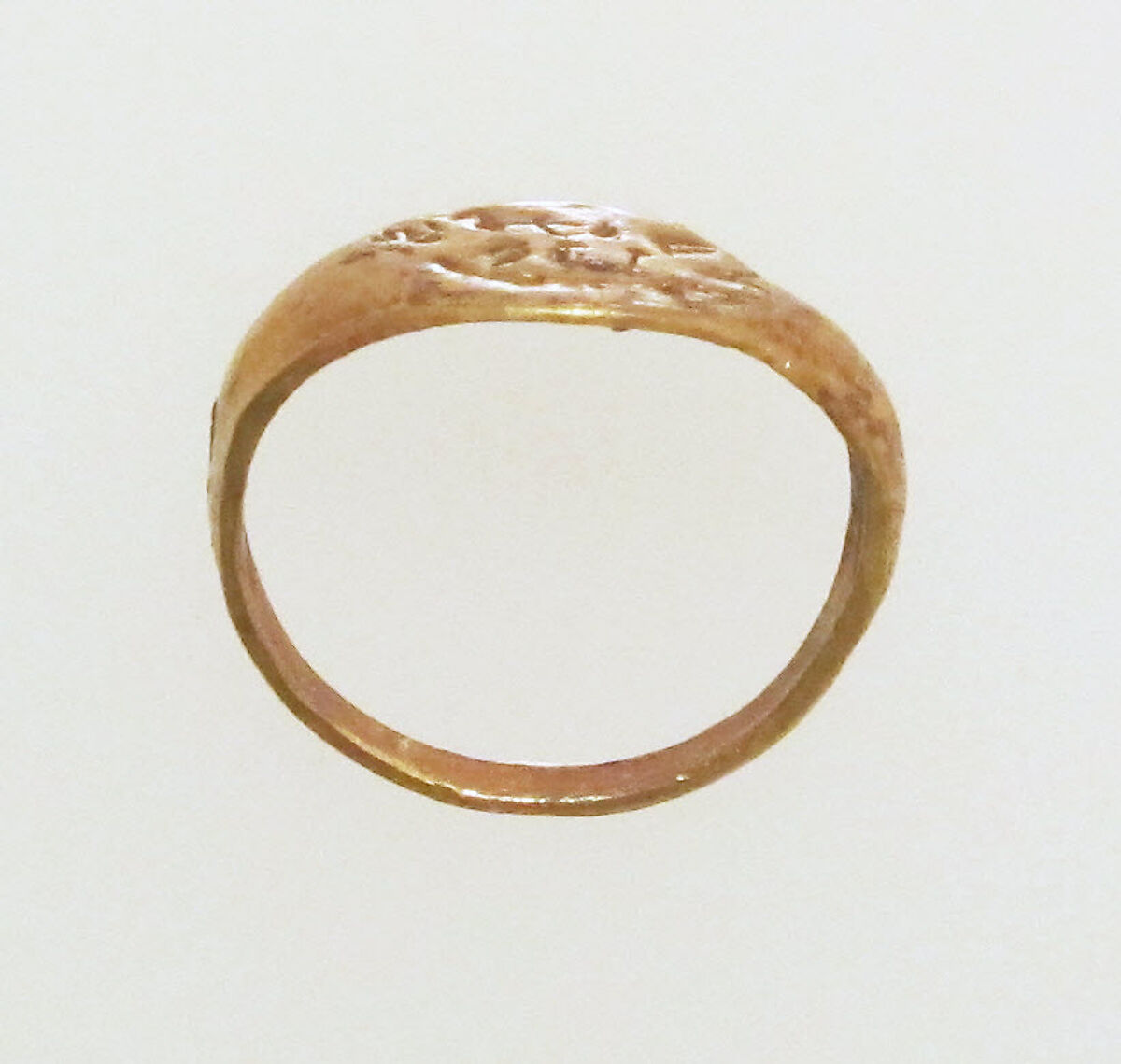 Gold ring with inscribed bezel, Gold, Roman