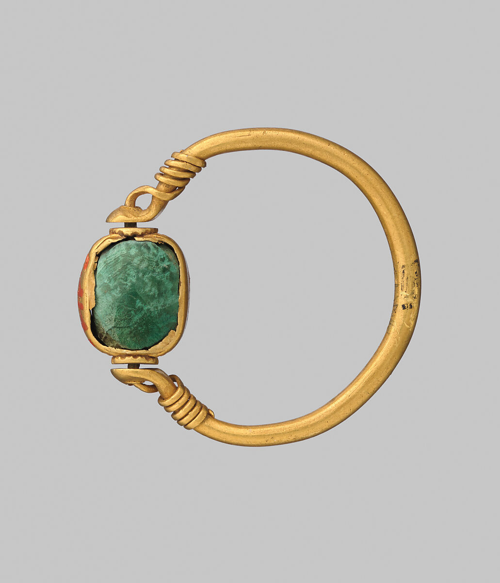 Ring with cable border, green paste, Gold, glass paste 