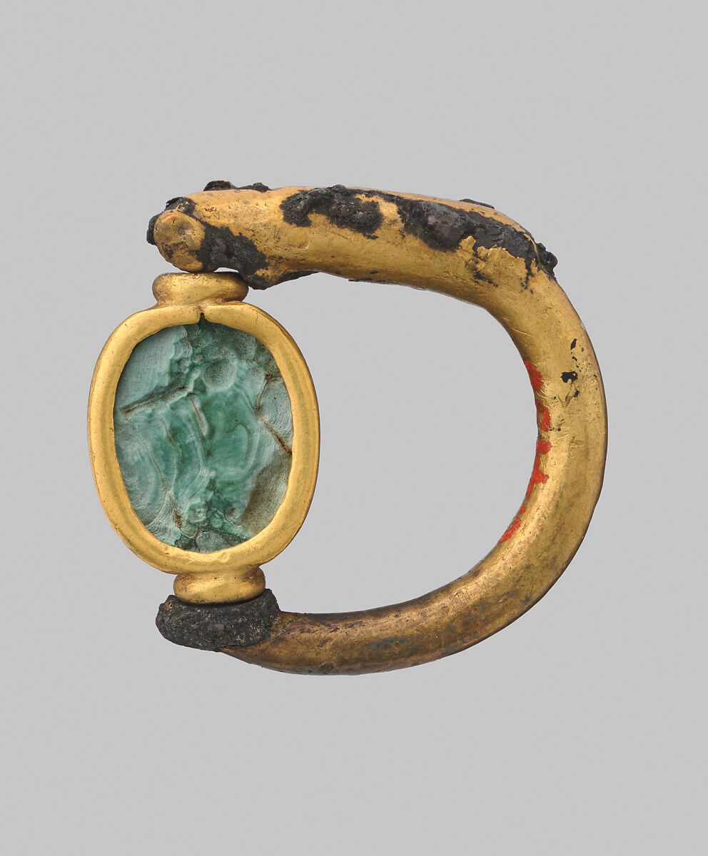 Ring with scaraboid, Silver, gold, malachite, Cypriot 