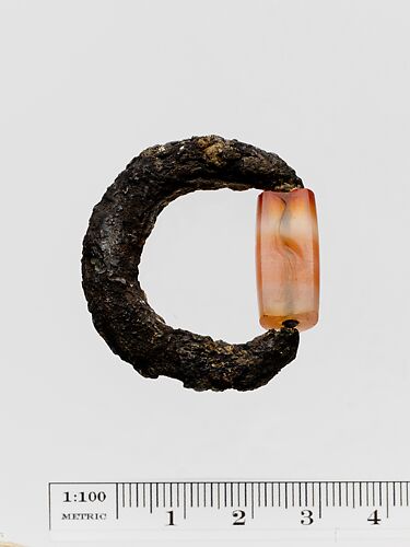 Silver swivel ring with agate half-barrel
