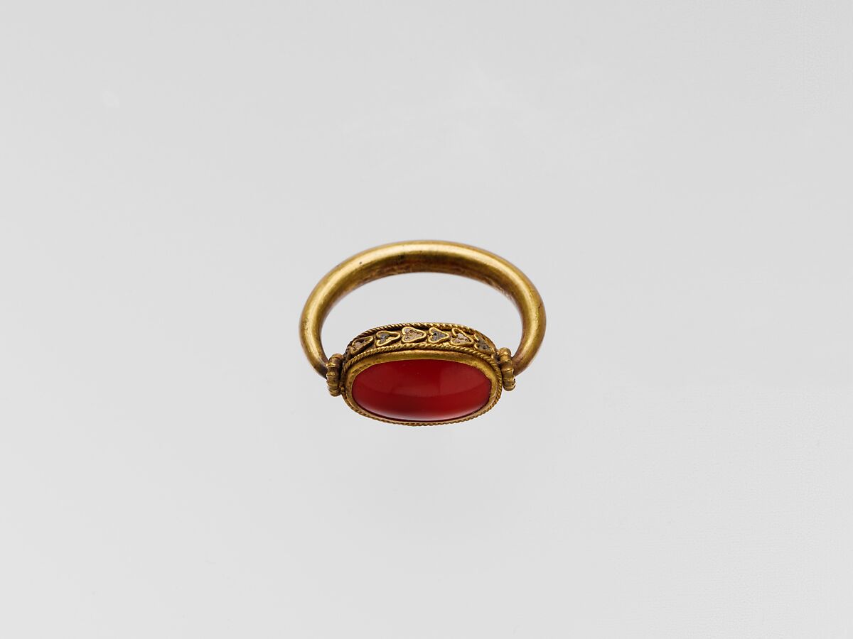 Gold ring with plain carnelian scaraboid, Gold, carnelian, Greek 