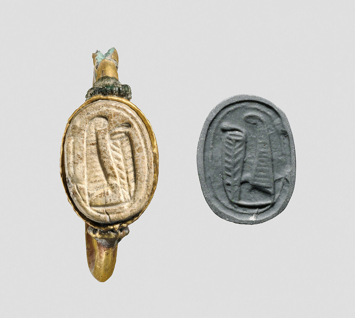 Gold ring with glass scarab, Gold, glass paste, Cypriot 
