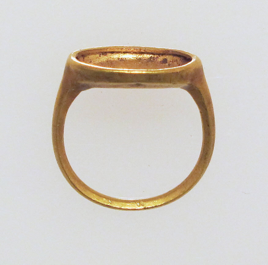 Ring with box setting, Gold 