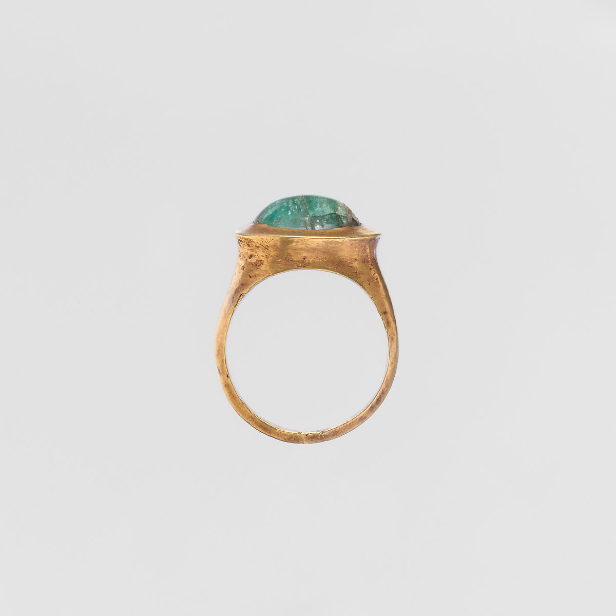 Gold and beryl ring, Gold, plasma, Roman, Cypriot