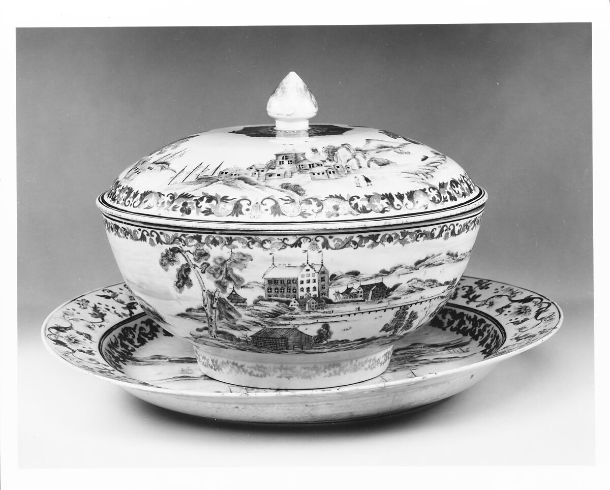 Covered Punch Bowl, Porcelain, Chinese, for Swedish market