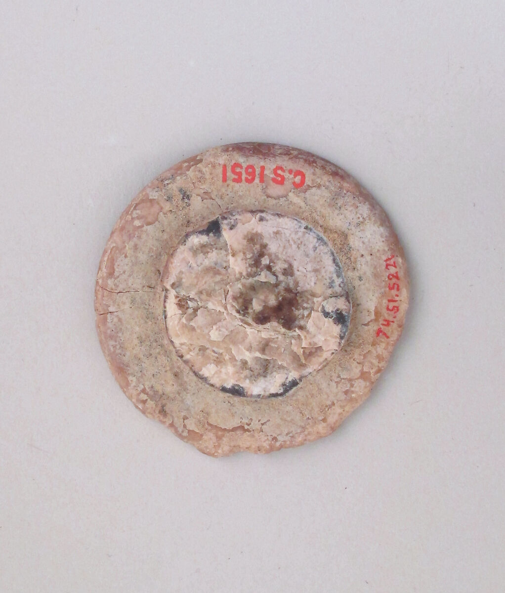 Ivory disk of a pyxis with rosette, Hippoptomus ivory, Cypriot