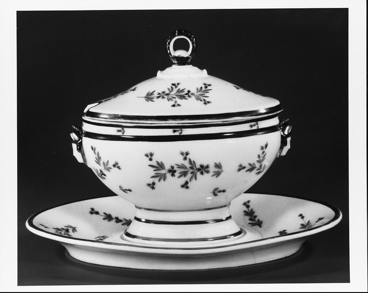 Covered Bowl, Porcelain, French