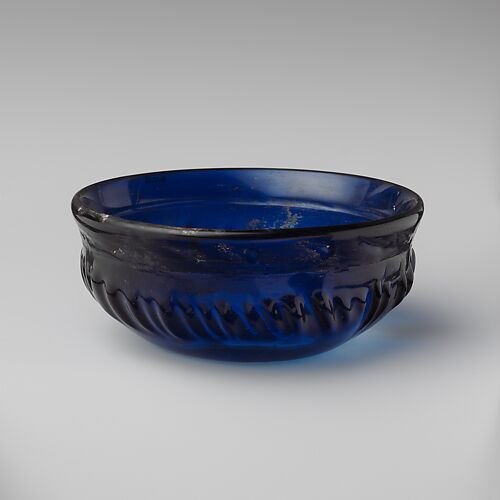 Glass ribbed bowl