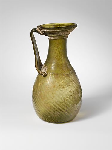 Glass jug