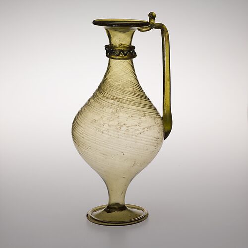 Glass jug