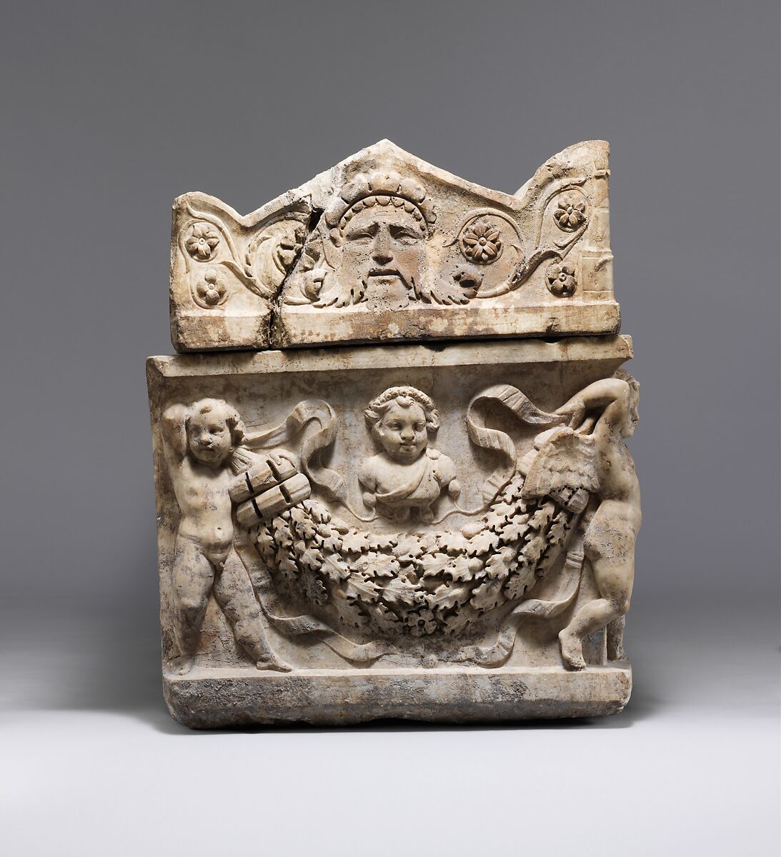 Marble sarcophagus with garlands and the myth of Theseus and Ariadne, Marble, Luni and Pentelic, Roman