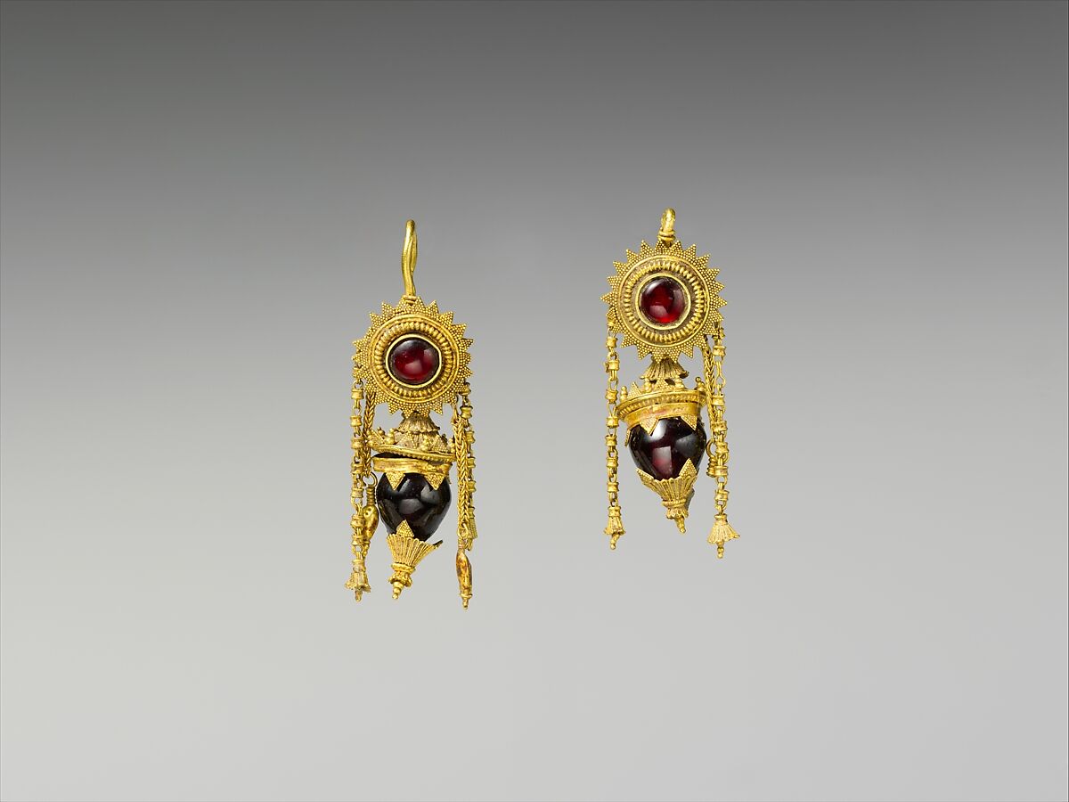 Earring with disc, chains, Gold, Etruscan 