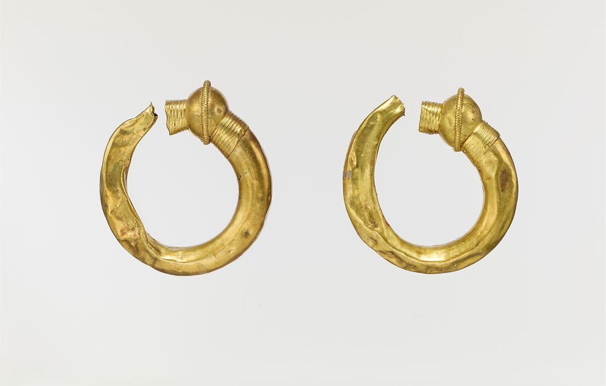 Gold trumpet-shaped earrings, Gold, Etruscan