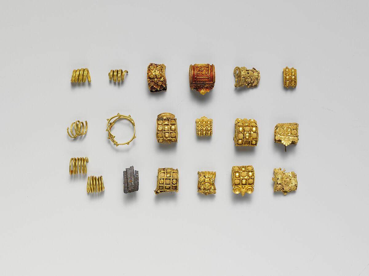 Earring, baule type, Gold, Etruscan