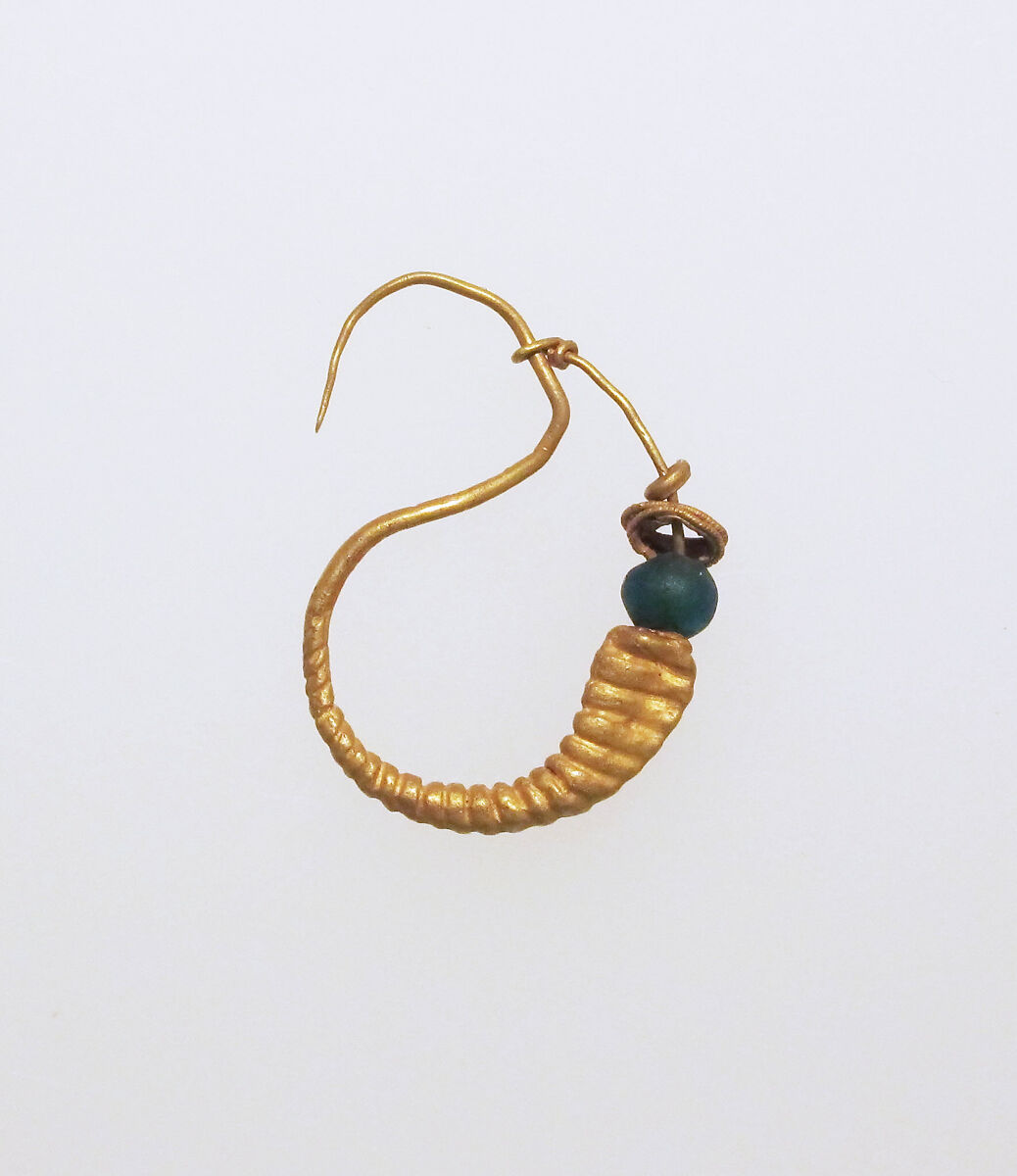 Earring, Gold, green glass, Etruscan 