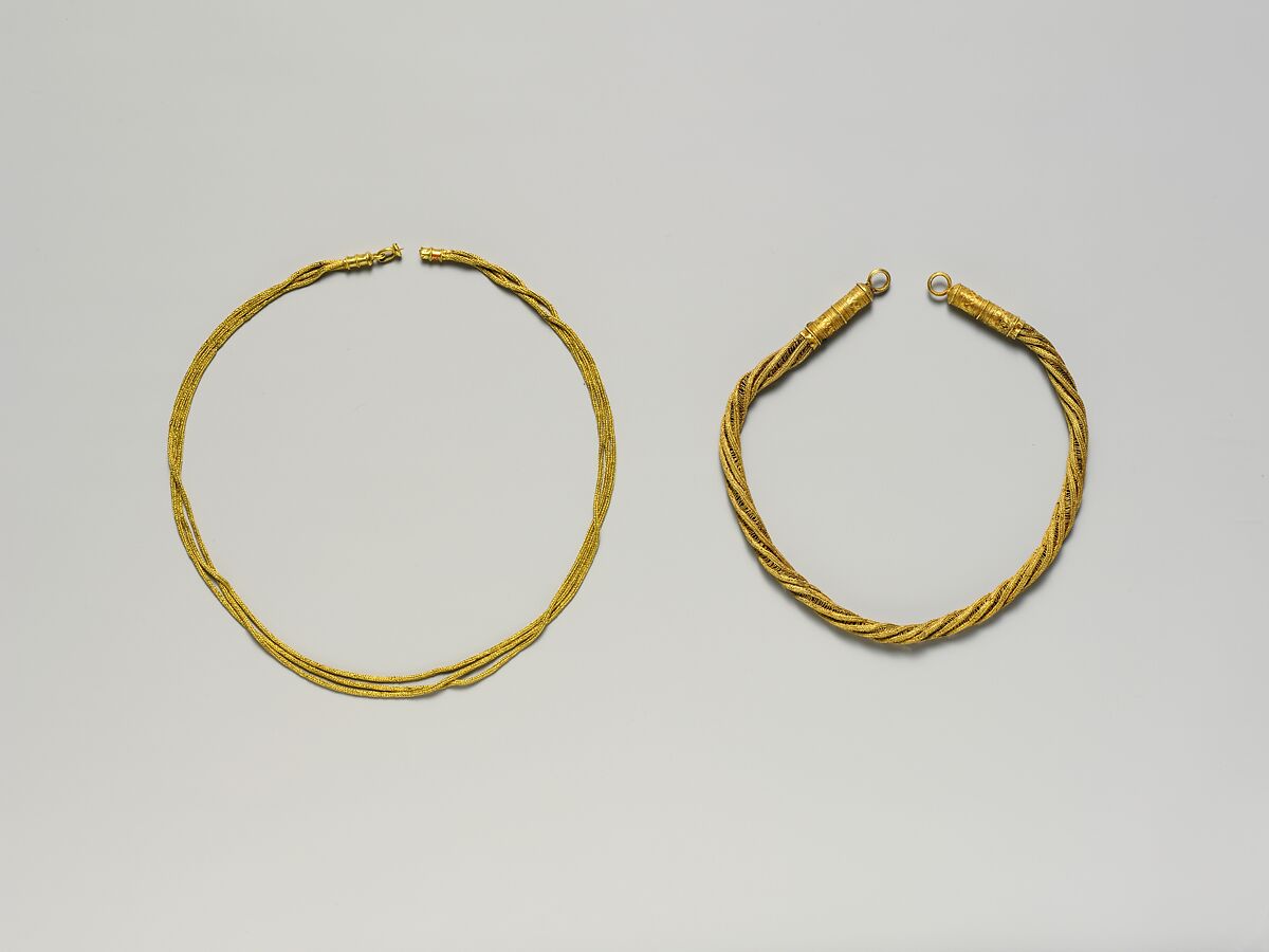 Gold necklace of linked strands, Gold, Etruscan 