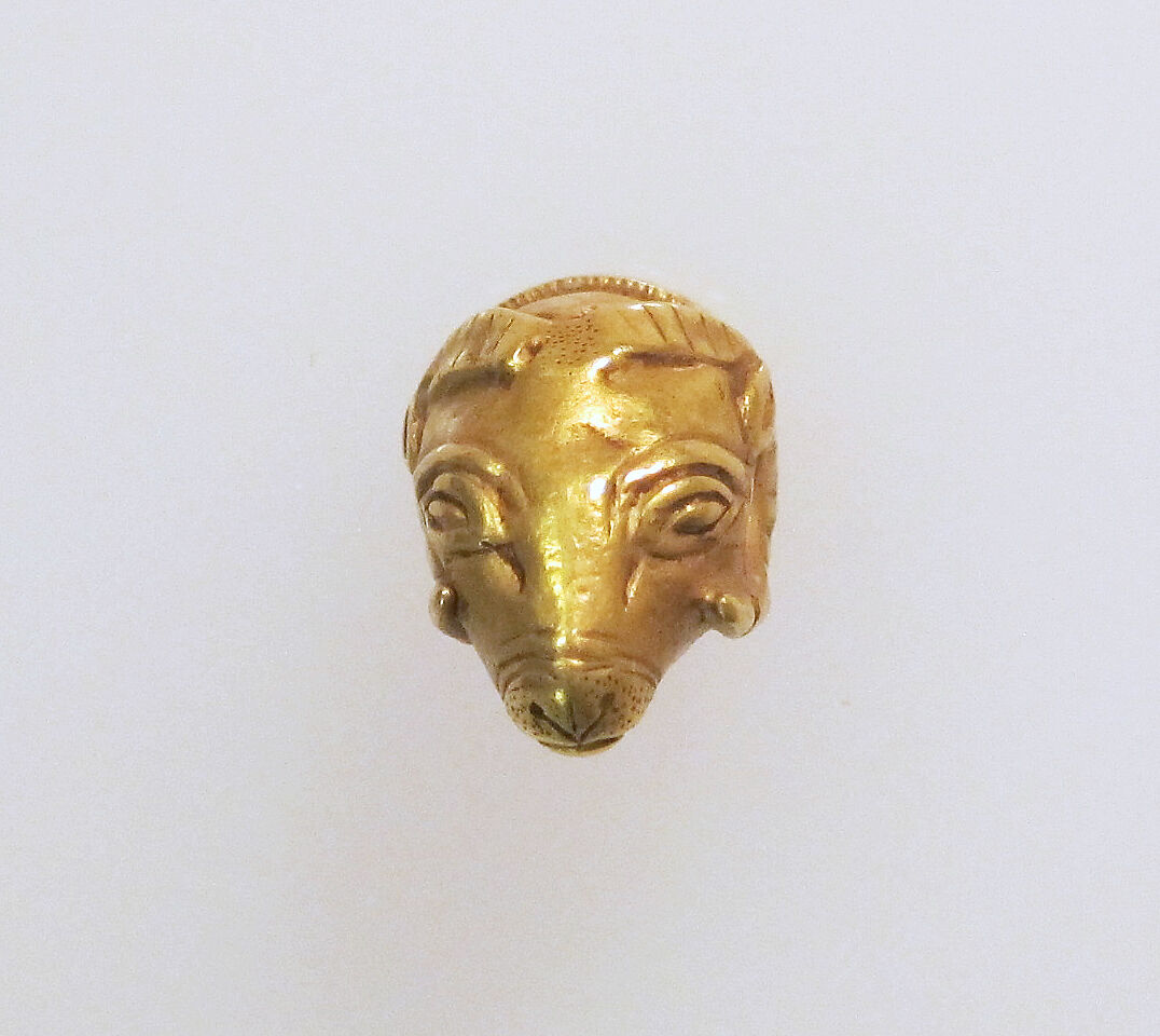 Pendant in the form of a ram's head, Gold 
