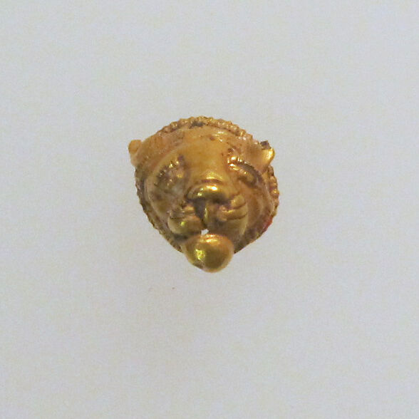 Pendant with lion's head, Gold, Etruscan 