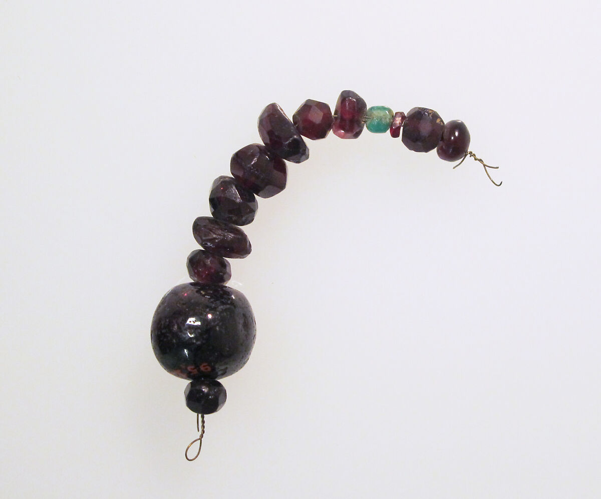 Beads ?, Garnet, beryl ? 
