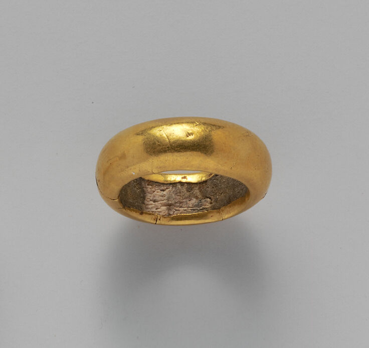 Gold and ivory ring, Gold, ivory, Etruscan 