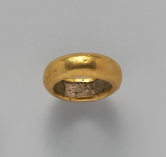 Gold and ivory ring