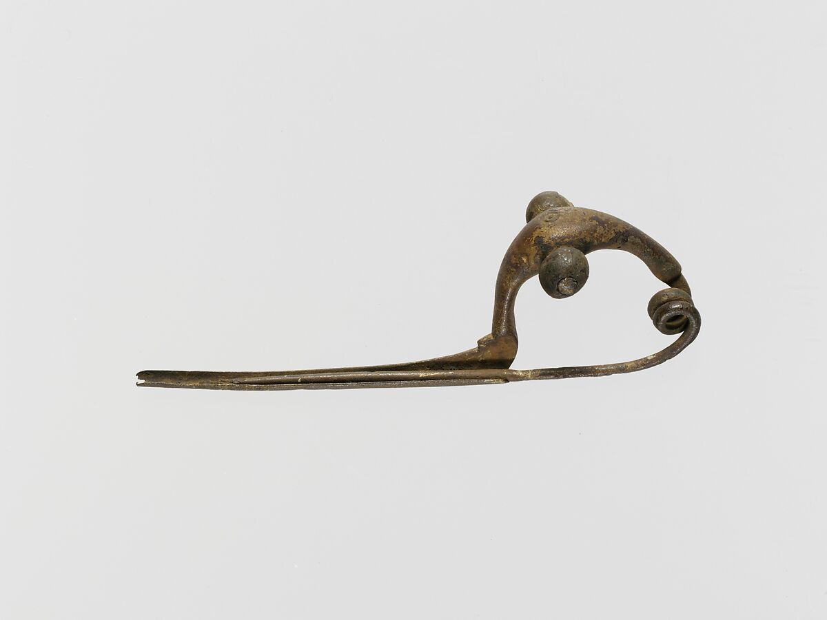 Bronze bow-type fibula (safety pin), Bronze, Etruscan 