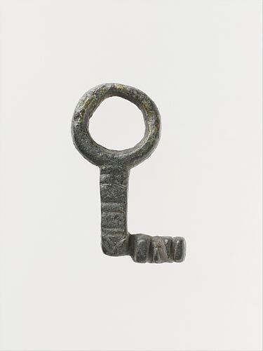 Bronze ring key