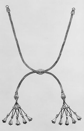 Gold slipknot strap necklace