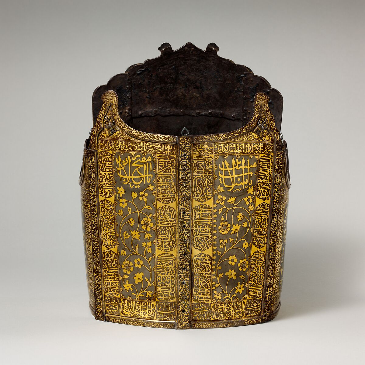 Cuirass (Char-aina), Steel, gold, textile, Indian or Iranian