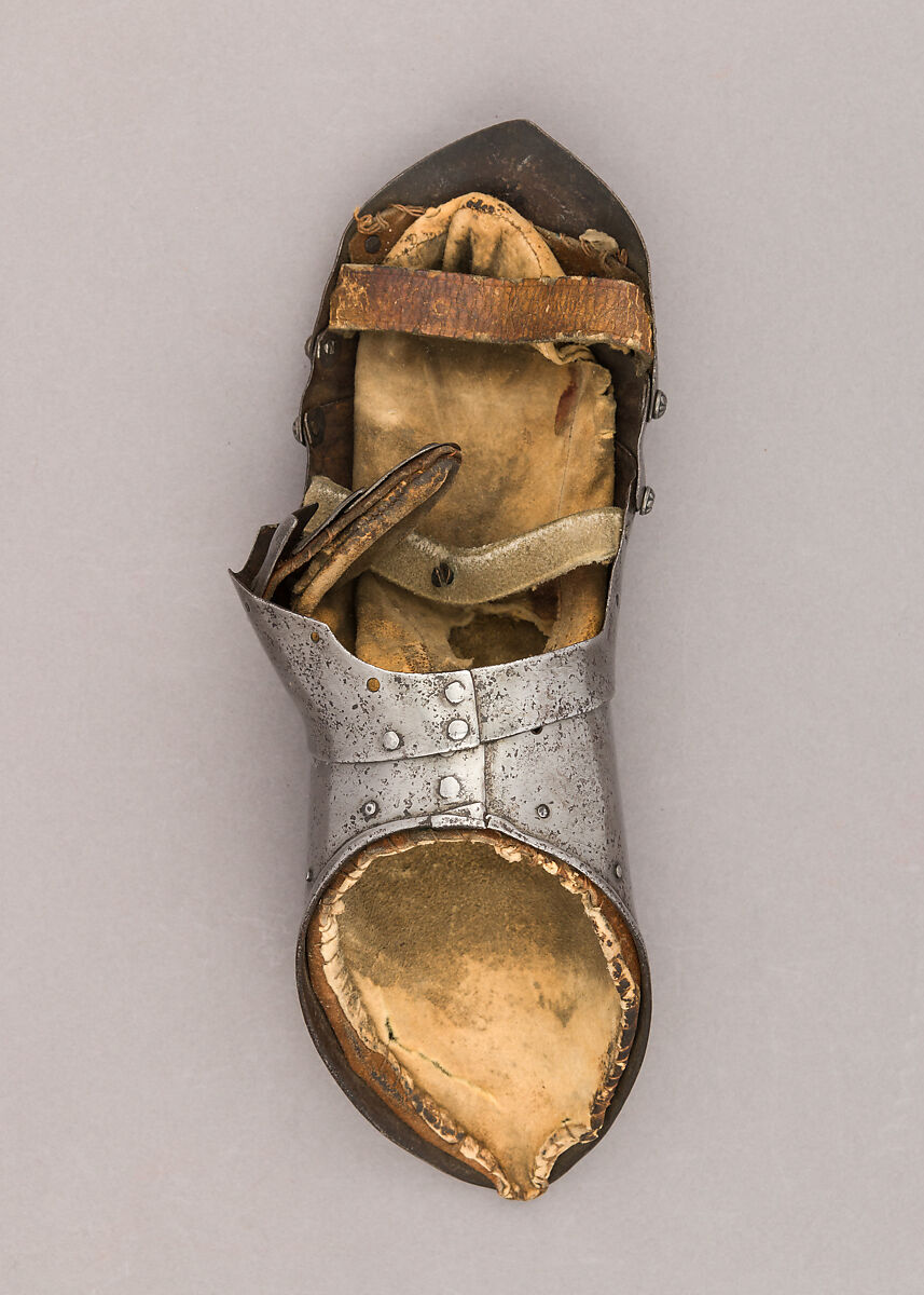 Composed Armor, Right pauldron (shoulder defense) marked by Matthes Deutsch (German, Landshut, documented 1485–1505), Steel, iron, copper alloy (latten), leather, brass, European, Italian and German