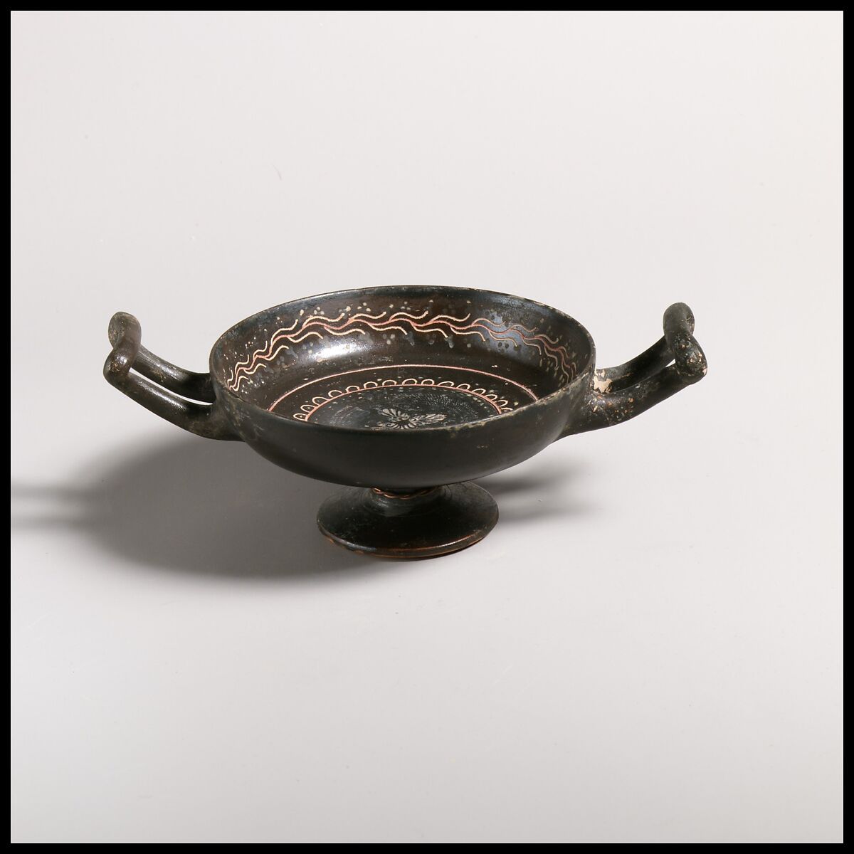 Terracotta kylix (drinking cup), Terracotta, Greek, South Italian, Campanian, Teano 