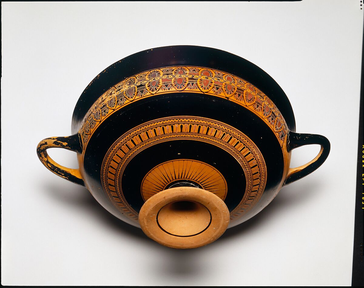 Terracotta kylix: Siana cup (drinking cup), Attributed to the Painter of Boston C.A., Terracotta, Greek, Attic