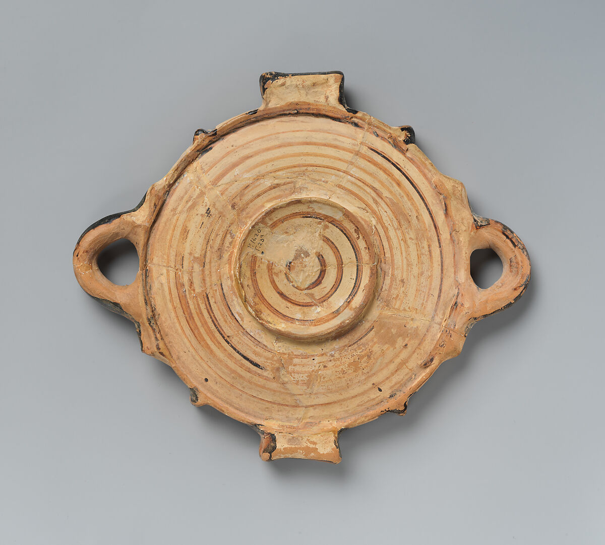 Shallow terracotta dish with lid, Terracotta, Lydian