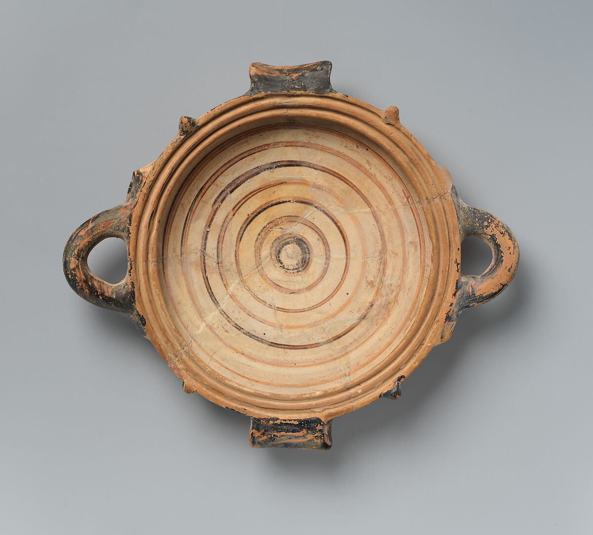 Shallow terracotta dish with lid, Terracotta, Lydian