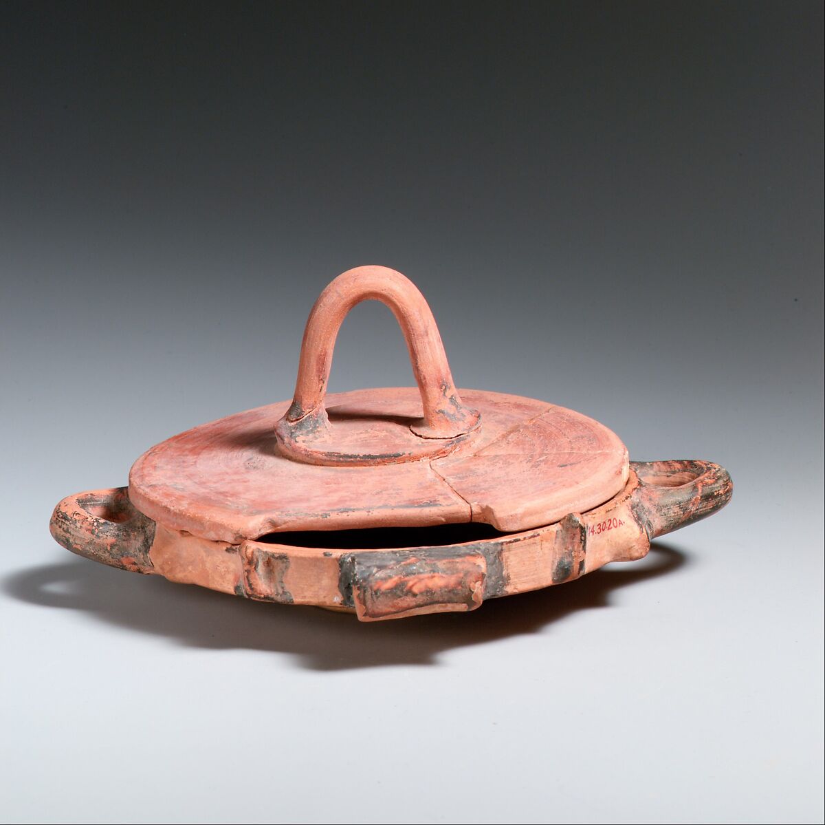 Shallow terracotta dish with lid, Terracotta, Lydian 