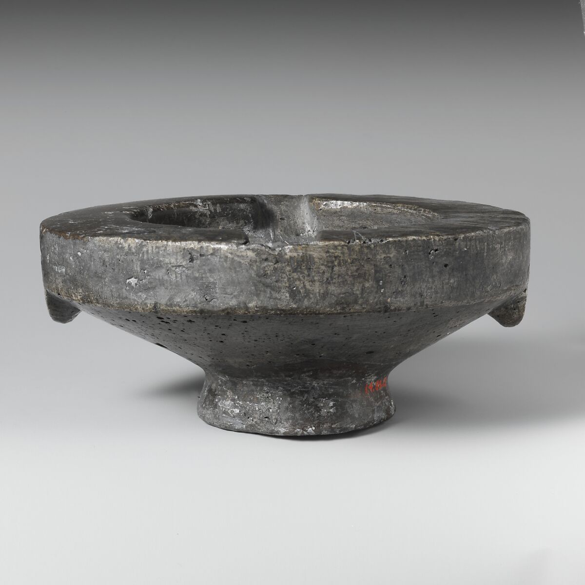 Steatite oil lamp, Steatite, Minoan
