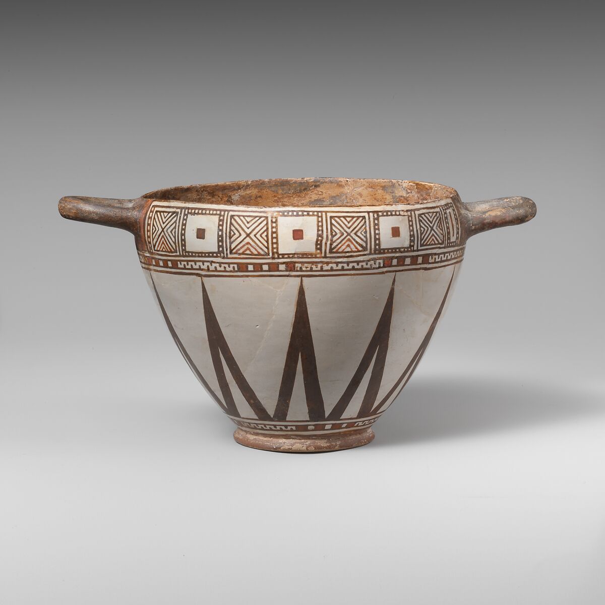 Ceramic cooking pots record history of ancient food practices